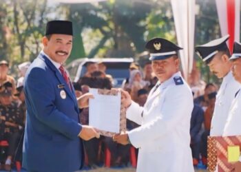 PJ Bupati Asraf Kukuhkan Perpanjangan Jabatan Kades Kerinci