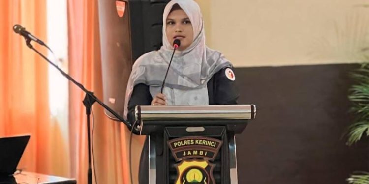 Anggota Bawaslu Kerinci, Chintya Albert Siin