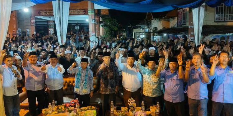 Cagub Al Haris saat silaturahmi dengan masyarakat Hamparan Rawang