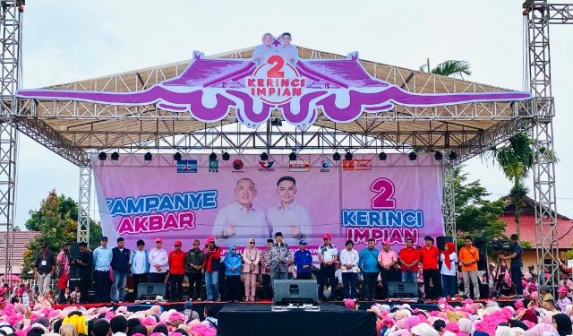 Pernyataan sikap tokoh Kerinci di Kampanye Akbar HTK-Ezi
