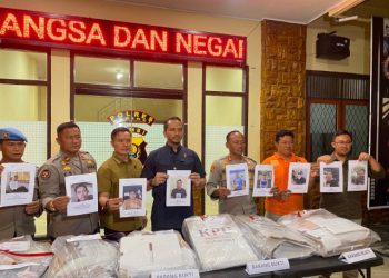 Konferensi pers tersangka Perusak dan Pembakar 5 TPS di Sungai Penuh