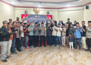 Foto bersama Kapolres Kerinci bersama insan pers