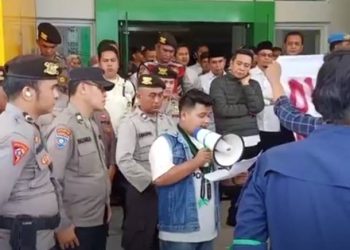 Demo Mahasiswa HMI soal dana KIP-K