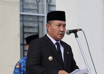Walikota saat membaca sambutan di Harkitnas