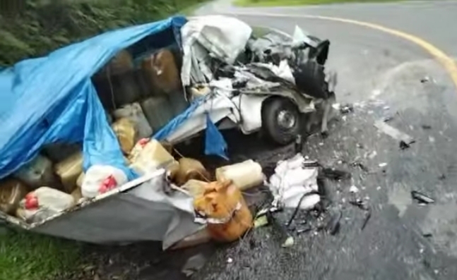 Pasca Kecelakaan Polisi Tidak Temukan Lagi Mobil Carry bawa Jerigen dan Fuso di TKP