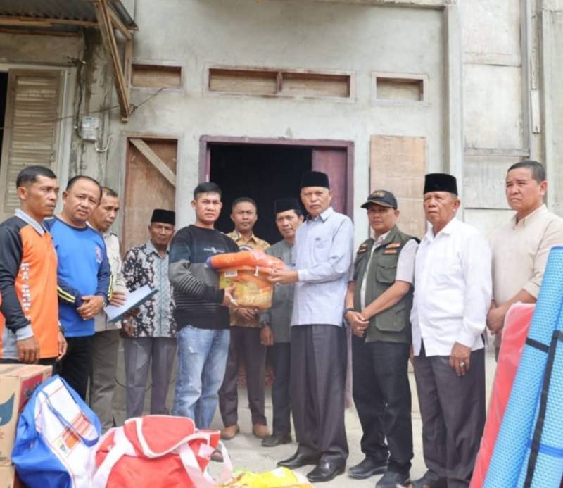 Korban Kebakaran di Sungai Penuh Terima bantuan dari Wawako
