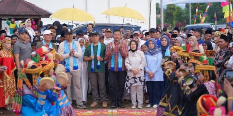 Turun ke Masyarakat Bupati Nginap Desa di Sungai Kuning Kerinci
