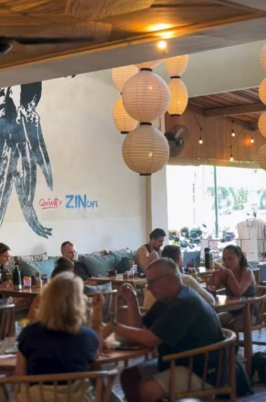 Zin Cafe, Tempat Nongkrong Hits di Bali dengan Suasana Santai dan Nyaman
