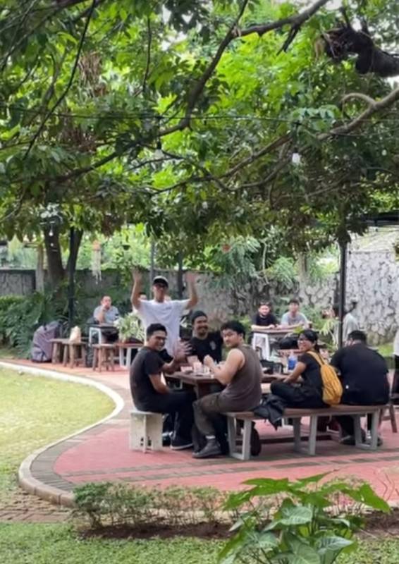 Bruno Cafe in the Park Rekomendasi Tempat Nongkrong Nyaman, Santai dan Sejuk di Jakarta