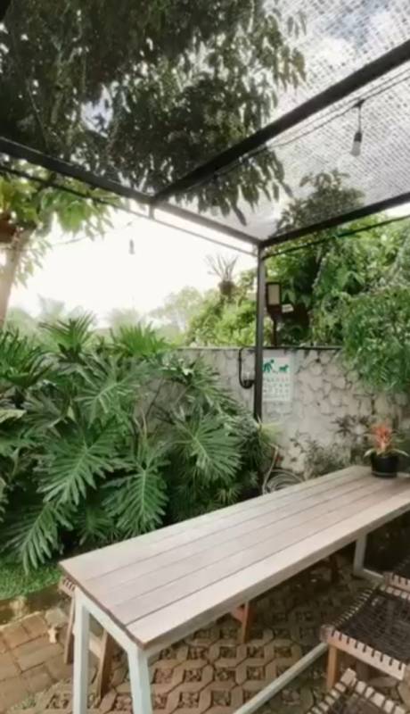 Bruno Cafe in the Park Rekomendasi Tempat Nongkrong Nyaman, Santai dan Sejuk di Jakarta
