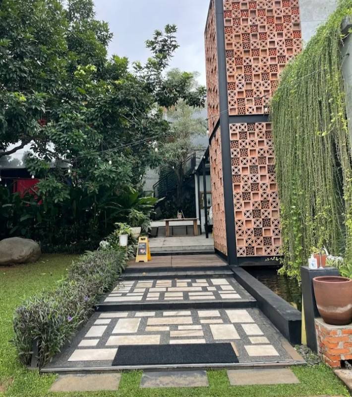 Bruno Cafe in the Park Rekomendasi Tempat Nongkrong Nyaman, Santai dan Sejuk di Jakarta