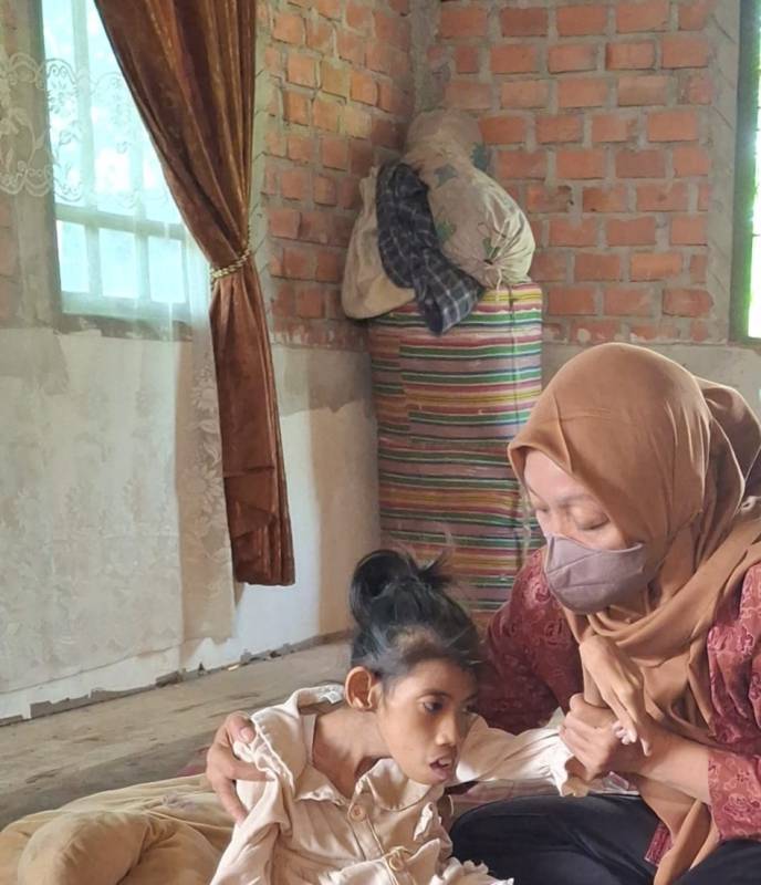 Gadis Remaja di Kota Jambi Mengalami Gizi Buruk, Dinas Sosial Turun Berikan Bantuan