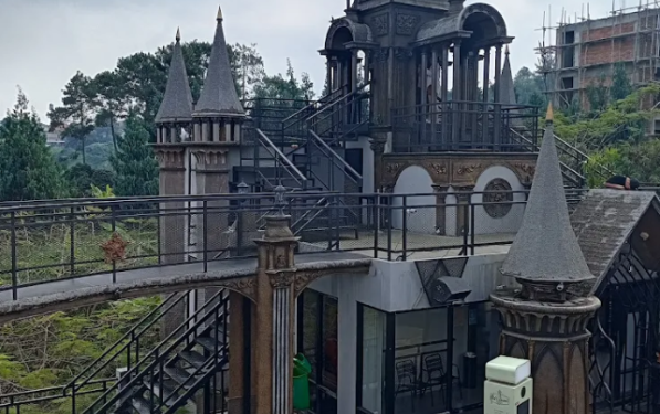 Mercusuar Cafe & Resto, Tempat Makan Ala Eropa yang Lezat dan Enak di Bandung