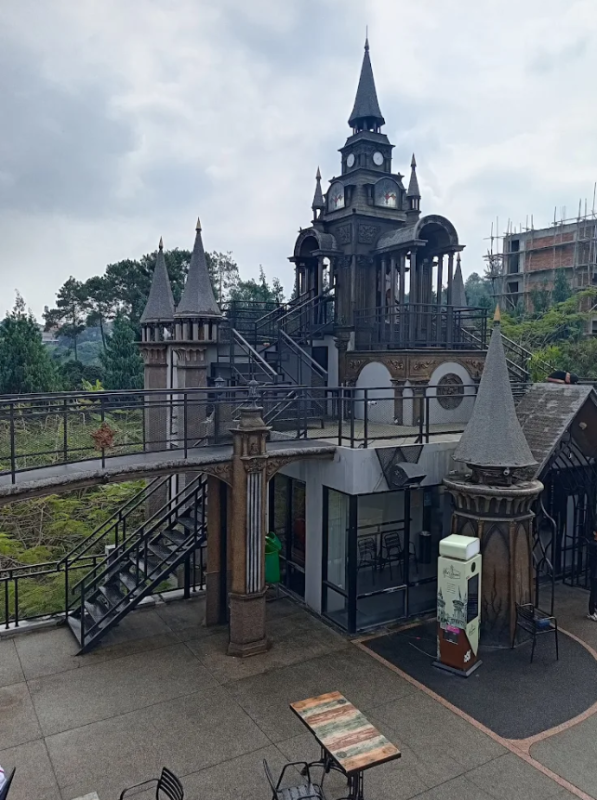 Mercusuar Cafe & Resto, Tempat Makan Ala Eropa yang Lezat dan Enak di Bandung