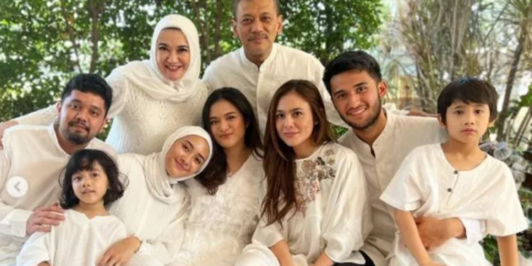 Tak Banyak yang Tahu Keluarga Wulan Guritno, Ternyata Mamanya Berasal dari Inggris
