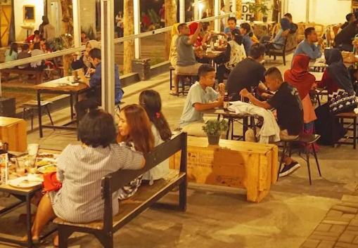 Bukit Delight Cafe Outdoor Sedang Hits dan Sejuk dengan Pemasangan Indah di Malang