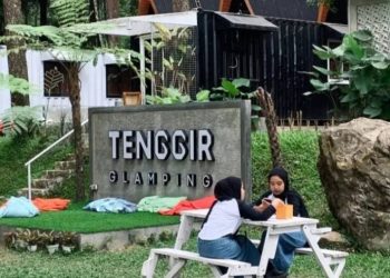 Tenggir Coffee and Eatery: Tempat Nongkrong Hits Anak Muda di Karanganyar, Suasana Nyaman dan Adem