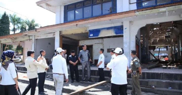 Komisi II DPRD Sungai Penuh saat Sidak lokasi proyek Pasar Beringin
