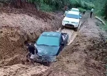 Kondisi Jalan rusak Tiga Desa Renah Pemetik Kerinci