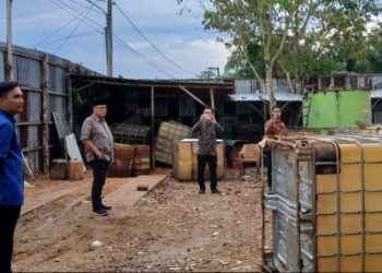 Komisi I DPRD kota Jambi saat Sidak ke gudang Minyak