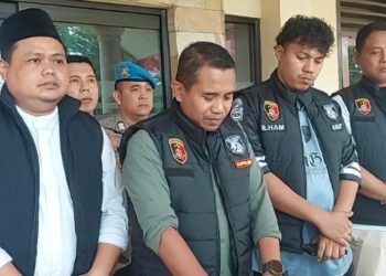 Kapolres Bungo saat melaksanakan konfirmasi pers