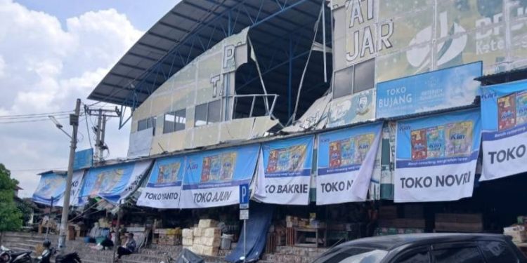 Kondisi Pasar Talang Banjar dari luar