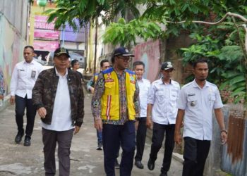 Kemas Faried Tinjau Genangan Air di Kota Jambi