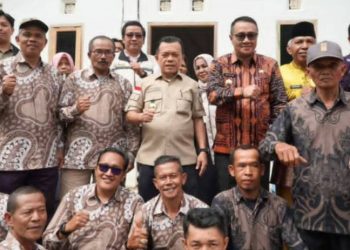 Wako Alfin Dampingi Gubernur Jambi Serahkan Bantuan Bedah Rumah