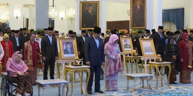 Dua Mantan Presiden RI Resmi di Anugrahkan Gelar Pahlawan Nasional