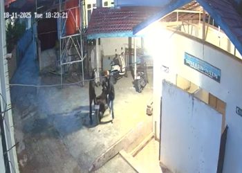 Aksi pencurian terekam CCTV di masjid Kumun