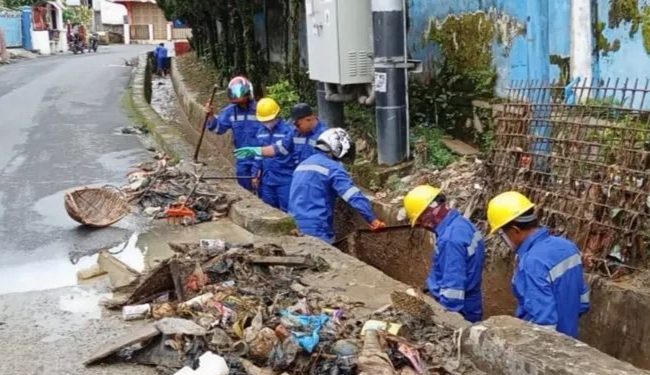 Satgas Drainase Turun, Banjir Mulai Teratasi.