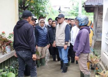 Wako Alfin Turun Tinjau Banjir di Hamparan Rawang