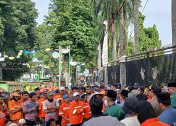 Pasukan Orange Demo ke Kantor Wali Kota Jambi