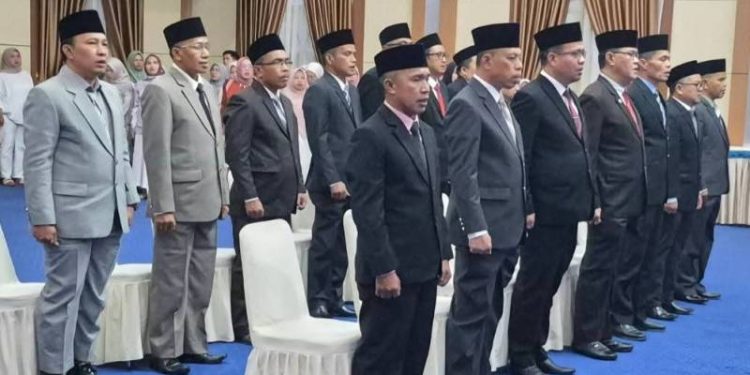 16 Pejabat Eselon II dan III kota Sungai Penuh di Lantik