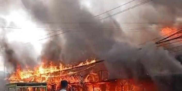 Kebakaran hebat di kota Jambi