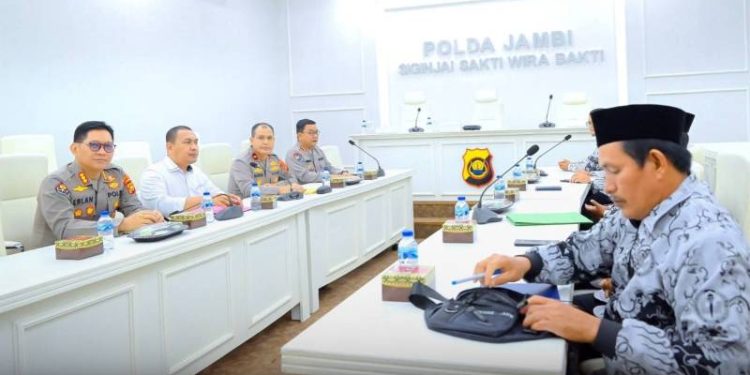 Polda Jambi Audiensi dengan PGRI Provinsi