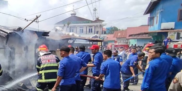 Kebakaran Hebat di Jambi Selatan