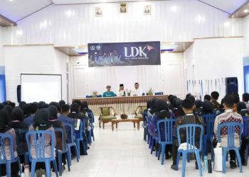 Wawako saat menghadiri LKD MAN 1 Sungai Penuh