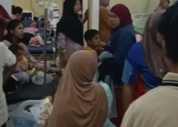 Siswa yang mendapat perawatan medis usai keracunan makanan MBG beberapa waktu lalu