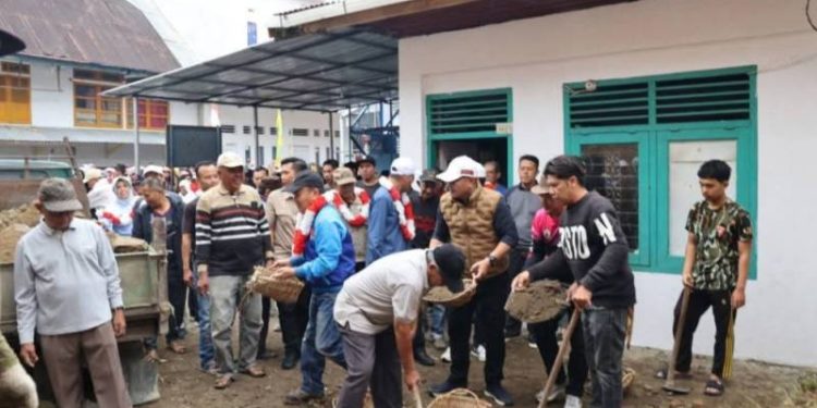Wako dan Wawako Sungai Penuh Turun Goro Bersama Warga Enam Luhah