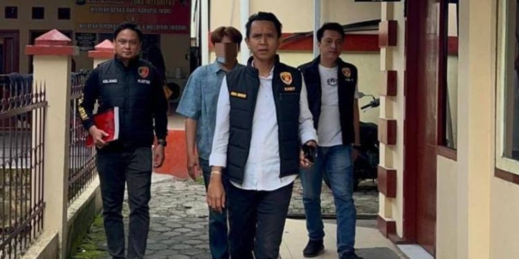 Polsek Jelutung Limpahkan Tersangka Fidusia ke Kejari Jambi