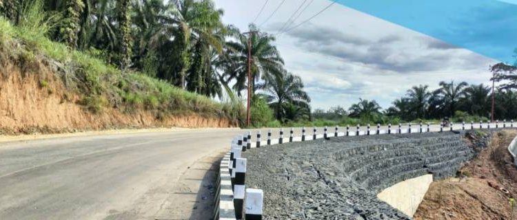 Pembangunan Turap Simpang Niam–Lubuk Kambing