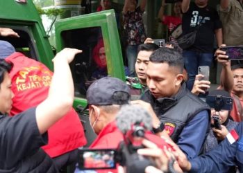 Dua Tersangka Ditahan Kejati Sumsel