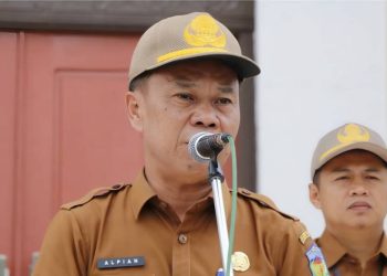 Sekda Alpian Saat memimpin Apel di halaman kantor Walikota Sungai Penuh beberapa waktu lalu