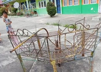 Tempat bermain yang dirusak OTK