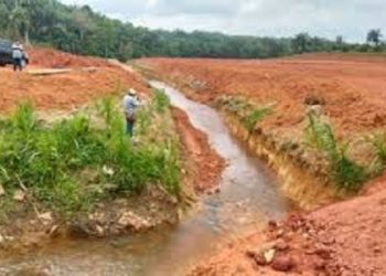 Diduga Alihkan Alur Sungai di Tebo