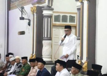 Safari Ramadan di Hamparan Rawang, Wako Alfin Serahkan Bantuan dan Paparkan Program Lingkungan