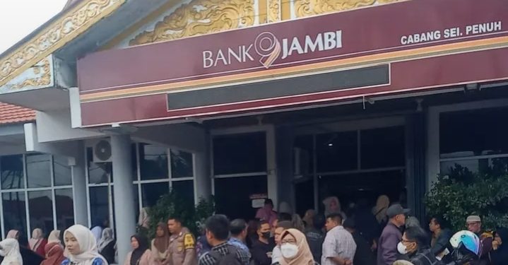 100 Ribu Nasabah Bank Jambi Diminta Ganti ATM