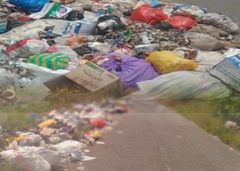 Sampah Menumpuk di Sejumlah Titik