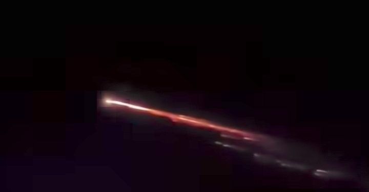Fenomena Cahaya di Langit Indonesia Diduga Puing Roket Antariksa